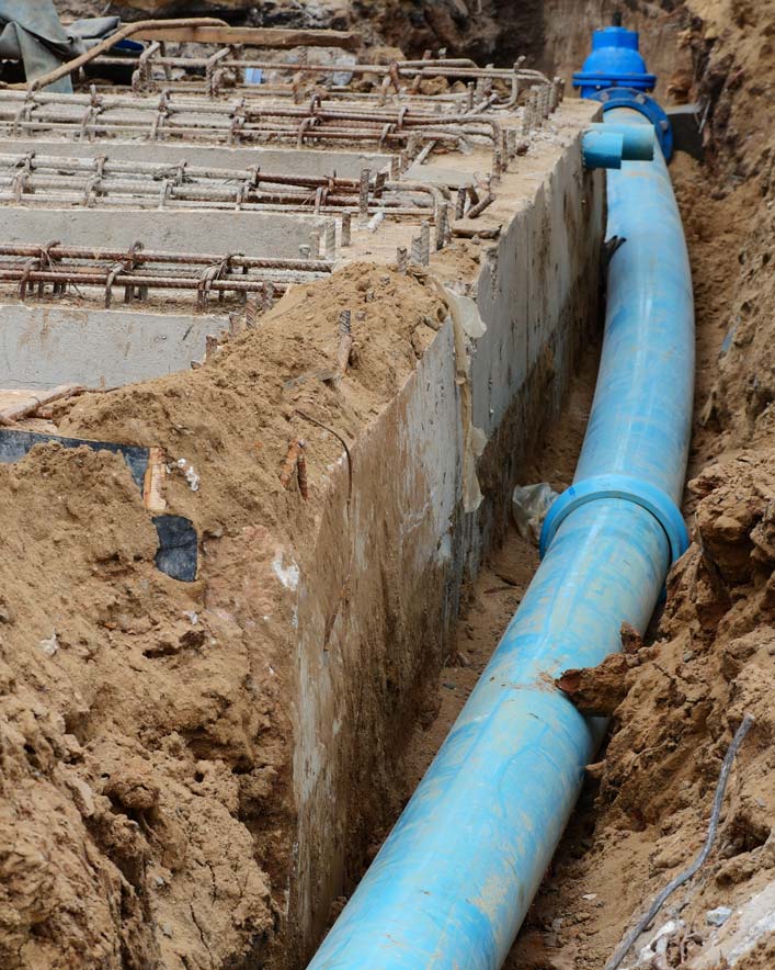 Recherche canalisation eau enterrée pour construction de maison.