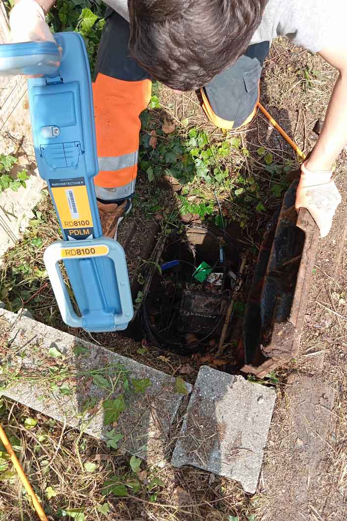 entreprise détection regard ft Pyrénées-Atlantiques : technicien avec géo radar.