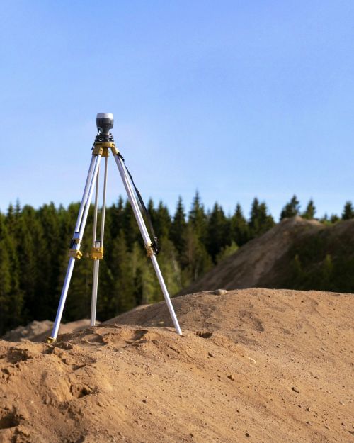 Bureau d'étude aménagement du territoire : station totale.
