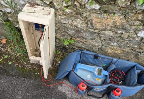 Quelle est la différence entre une détection électromagnétique et le géoradar pour localiser des canalisations enterrées.