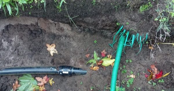 Comment retrouver une gaine enterrée : blocage dans un fourreau télécom détecté par une sonde radio.